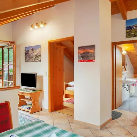 Waxenstein Apartment *