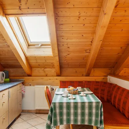 Waxenstein Apartment *