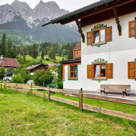 Waxenstein Apartment *